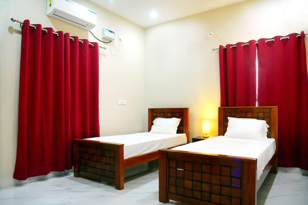 Sri 2bhk For Familys Couples Parking A1 Pondicherry