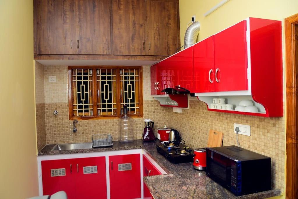 Sri 2bhk For Familys Couples Parking A1 Apartment *
